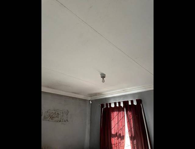 2 BEDROOM HOUSE FOR SALE IN DIAZVILLE